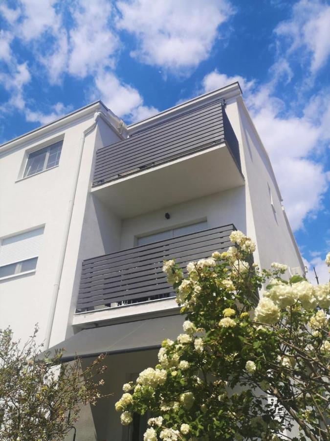 Apartments Tanja Kaštela Екстериор снимка