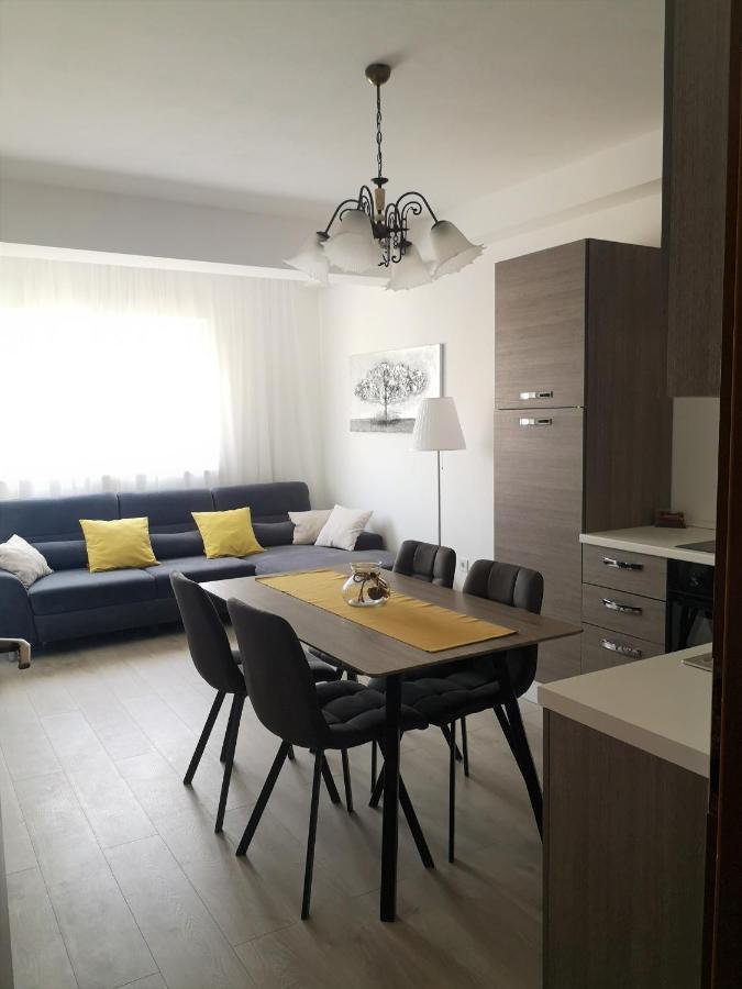 Apartments Tanja Kaštela Екстериор снимка