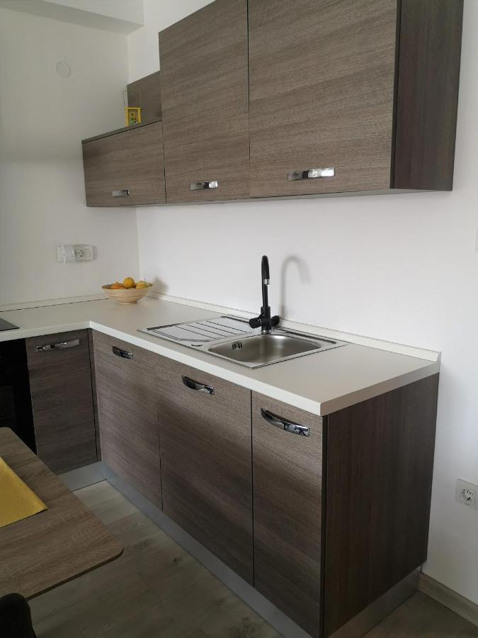 Apartments Tanja Kaštela Екстериор снимка